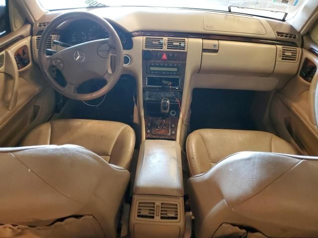 2002 Mercedes-Benz E 320