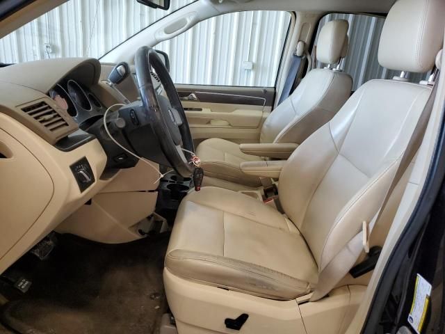 2010 Volkswagen Routan SE