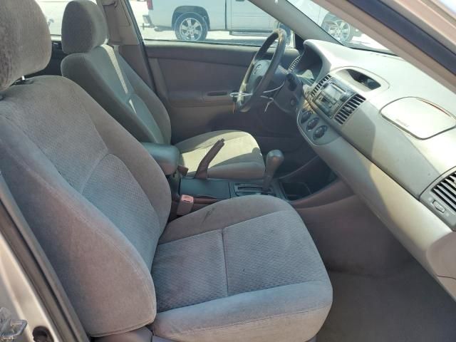 2004 Toyota Camry LE