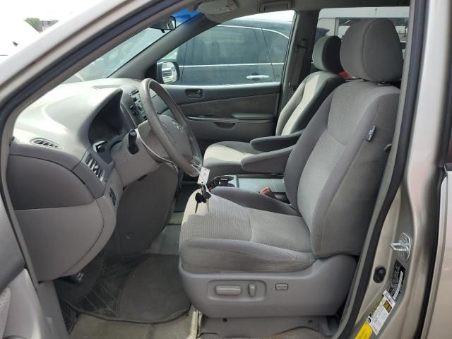 2007 Toyota Sienna CE