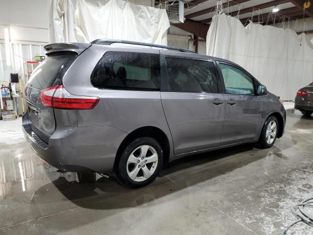 2015 Toyota Sienna LE