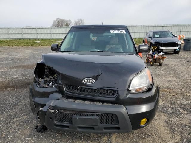 2010 KIA Soul +