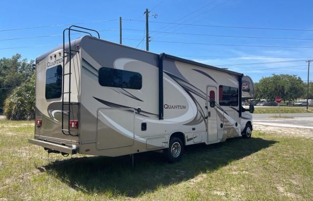 2017 Ford Econoline E450 Super Duty Cutaway Van