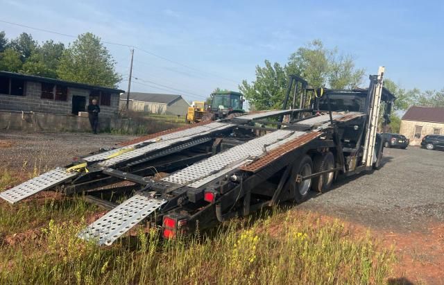 2013 Peterbilt 348