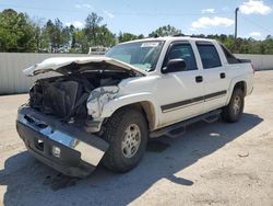 Salvage cars for sale from Copart Greenwell Springs, LA: 2006 Chevrolet Avalanche C1500