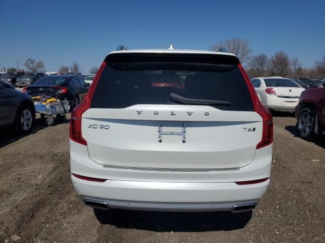 2019 Volvo XC90 T6 Momentum