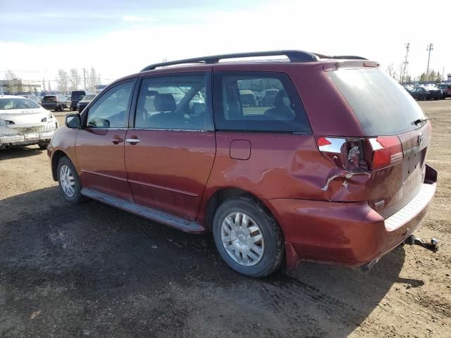 2004 Toyota Sienna CE