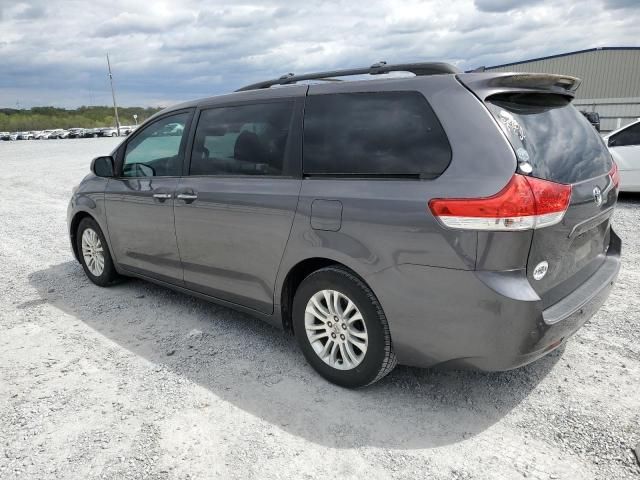 2011 Toyota Sienna XLE