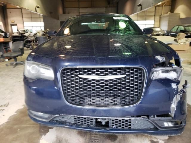 2016 Chrysler 300 S