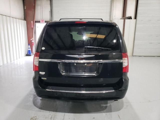 2013 Chrysler Town & Country Touring