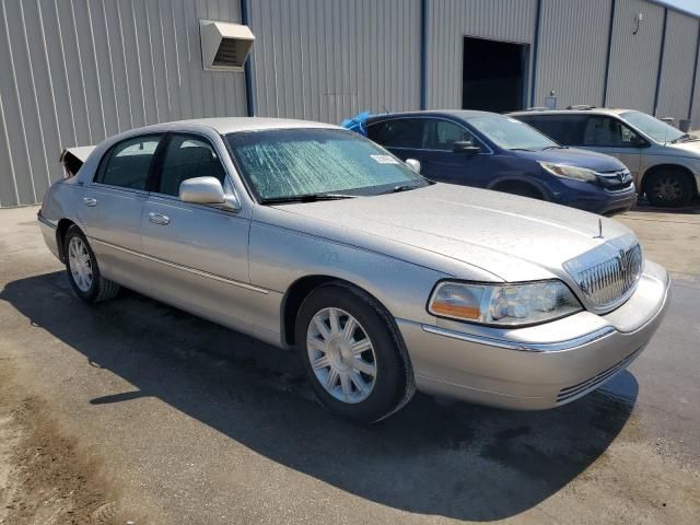 2011 Lincoln Town Car Signature Limited