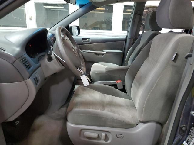 2010 Toyota Sienna CE