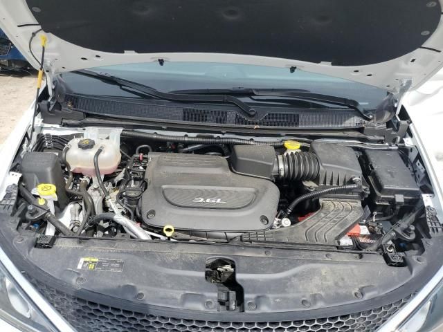 2018 Chrysler Pacifica Touring L Plus