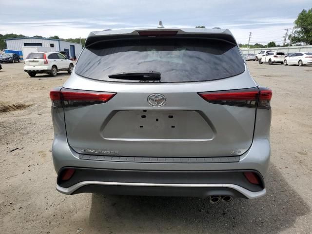 2022 Toyota Highlander XSE