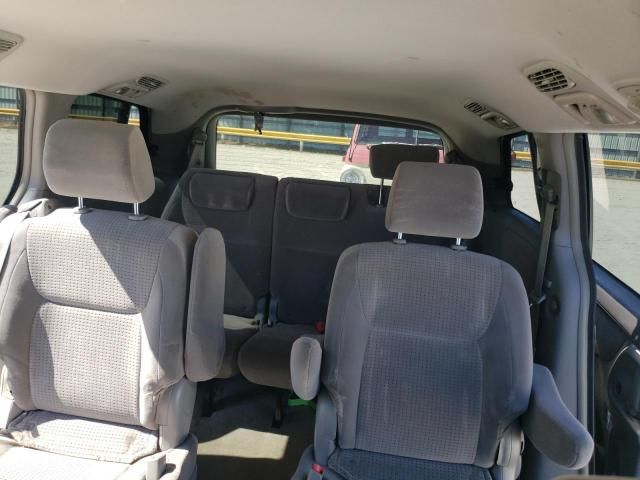 2006 Toyota Sienna CE