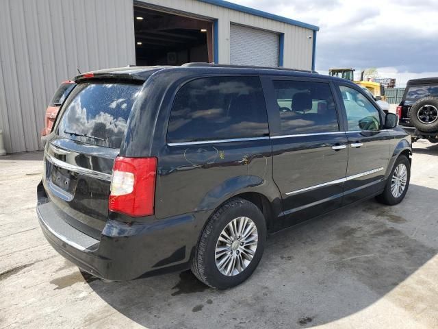 2013 Chrysler Town & Country Touring L