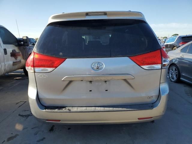 2011 Toyota Sienna LE