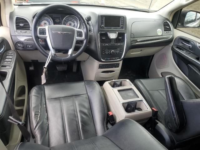 2012 Chrysler Town & Country Touring L