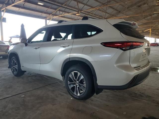 2023 Toyota Highlander Hybrid XLE