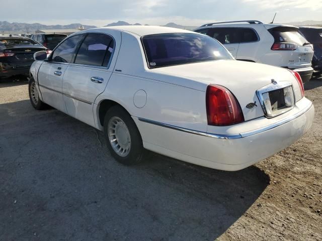 2000 Lincoln Town Car Executive