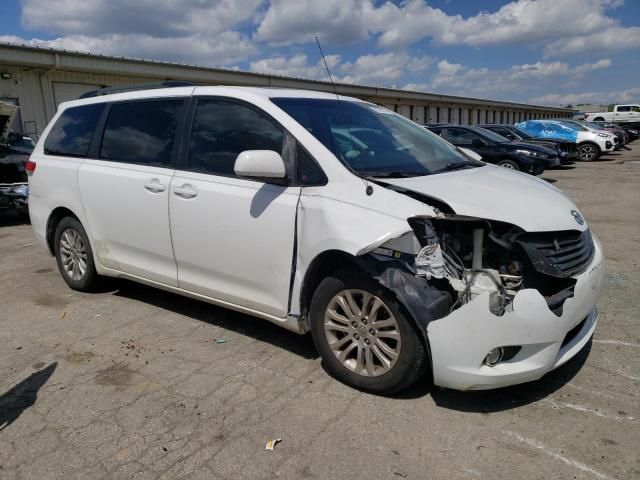 2011 Toyota Sienna XLE