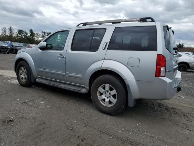 2005 Nissan Pathfinder LE