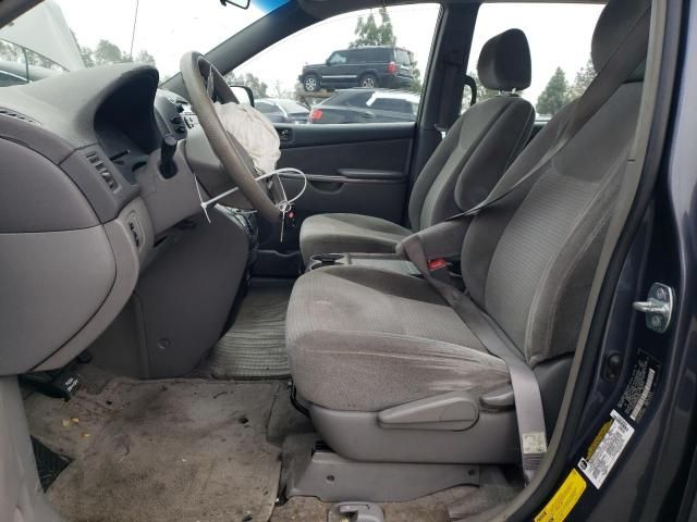 2006 Toyota Sienna CE