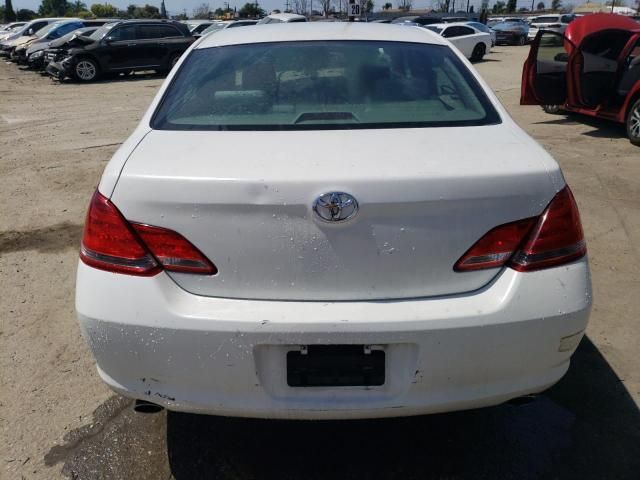 2005 Toyota Avalon XL