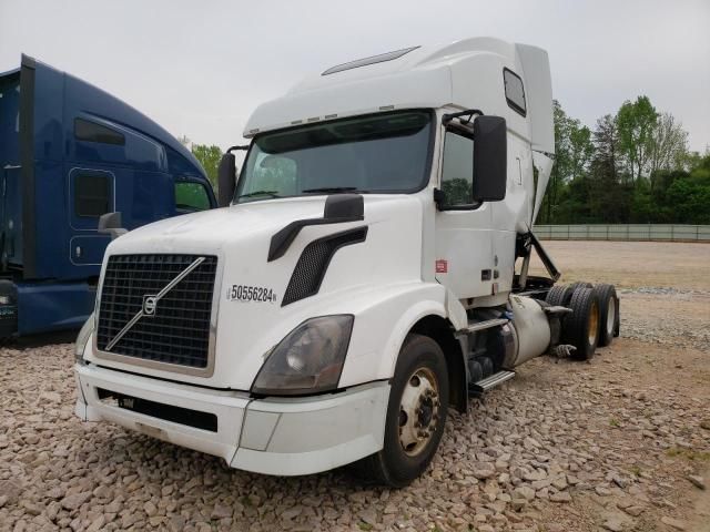 2013 Volvo VN VNL