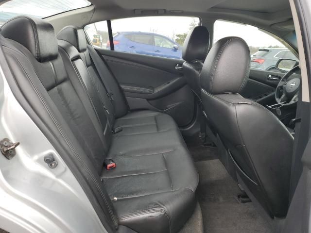 2010 Nissan Altima Base