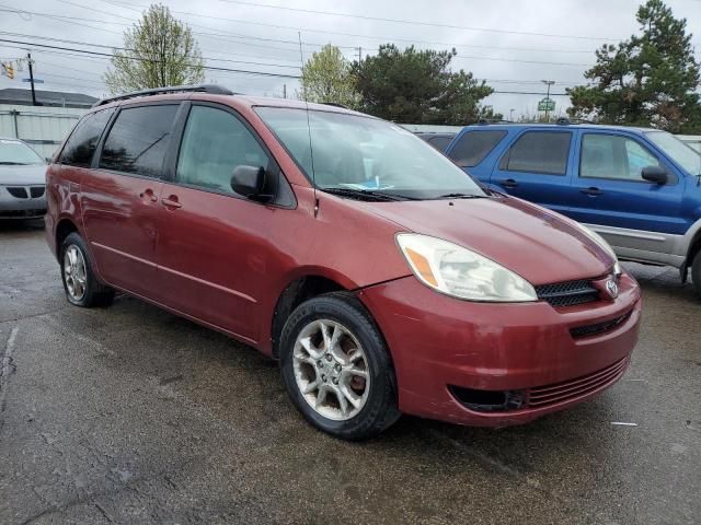 2004 Toyota Sienna CE