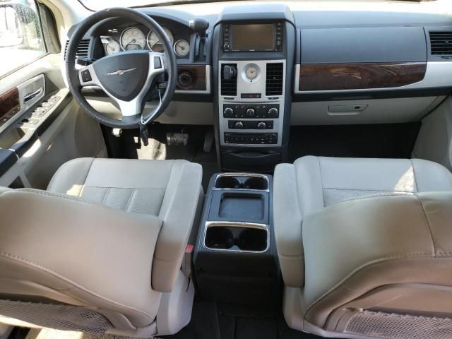 2010 Chrysler Town & Country Touring Plus