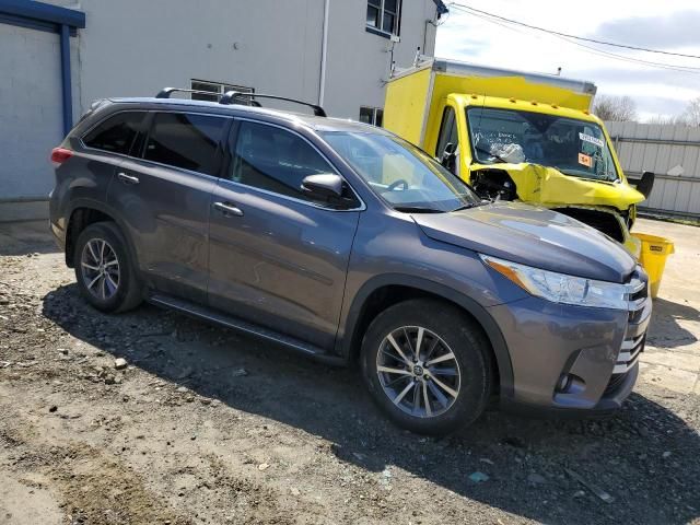 2019 Toyota Highlander SE