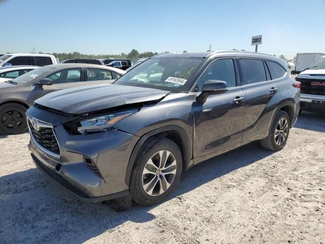 2020 Toyota Highlander Hybrid XLE