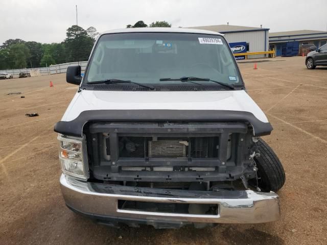 2012 Ford Econoline E350 Super Duty Wagon