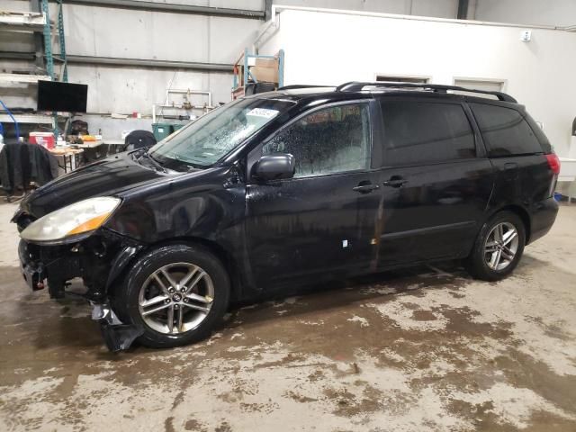 2009 Toyota Sienna CE