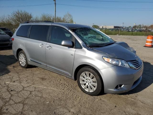 2016 Toyota Sienna LE