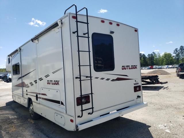 2019 Ford Econoline E450 Super Duty Cutaway Van