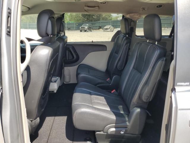 2013 Chrysler Town & Country Touring L