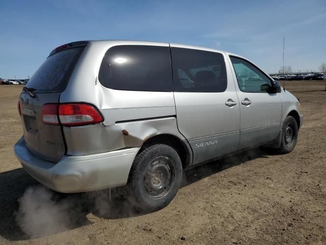 2001 Toyota Sienna CE