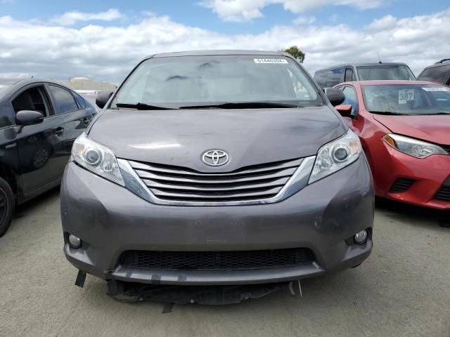 2017 Toyota Sienna XLE