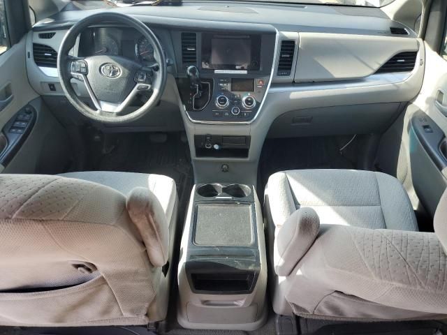 2015 Toyota Sienna LE