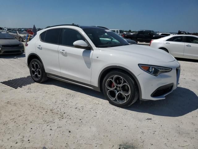 2022 Alfa Romeo Stelvio TI