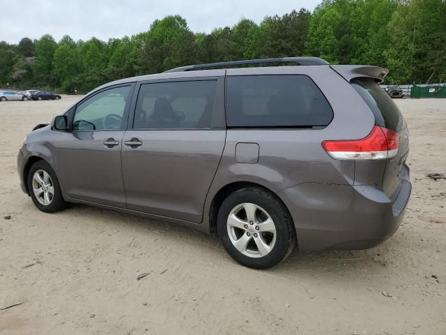 2013 Toyota Sienna LE