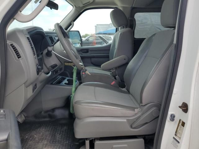 2014 Nissan NV 3500 S