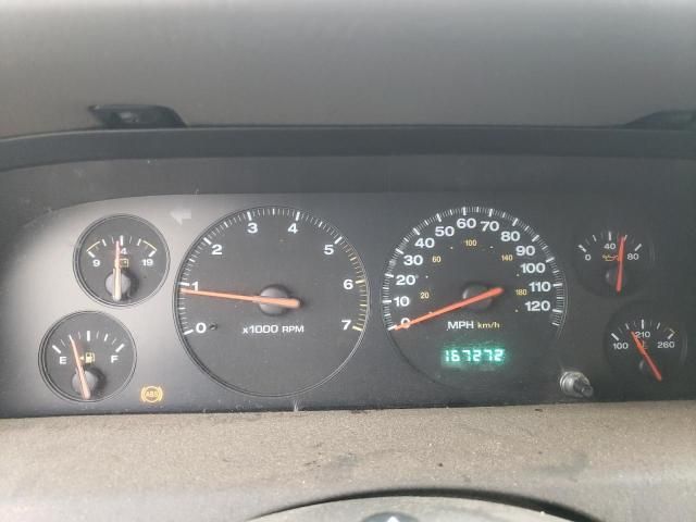 2000 Jeep Grand Cherokee Laredo