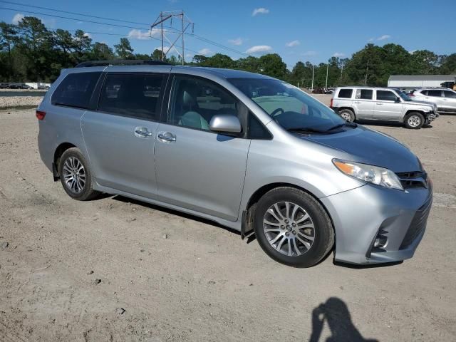 2019 Toyota Sienna XLE