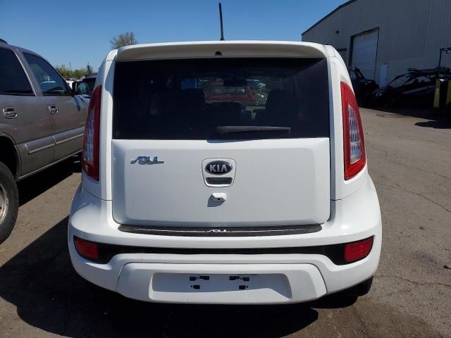 2013 KIA Soul +