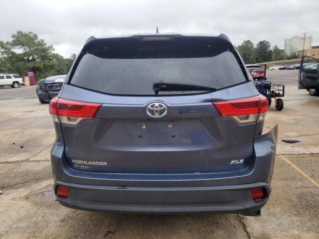 2017 Toyota Highlander SE