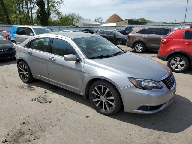 2013 Chrysler 200 Limited